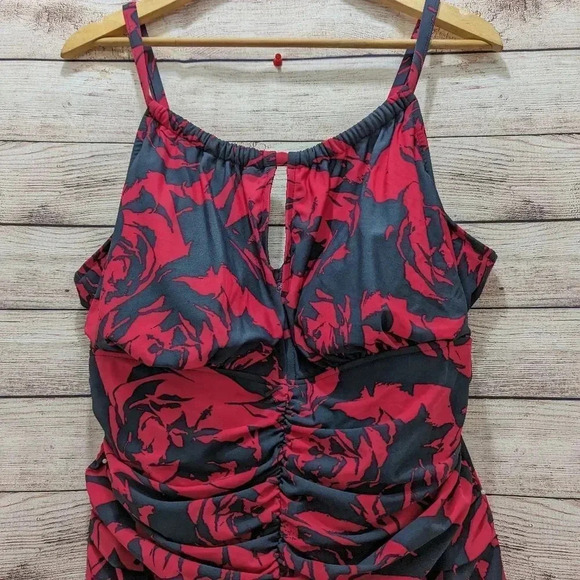 MagicSuit One Piece Swimsuit Size 20W Tummy Control Ruched Swimdress Gray Red - Picture 2 of 15